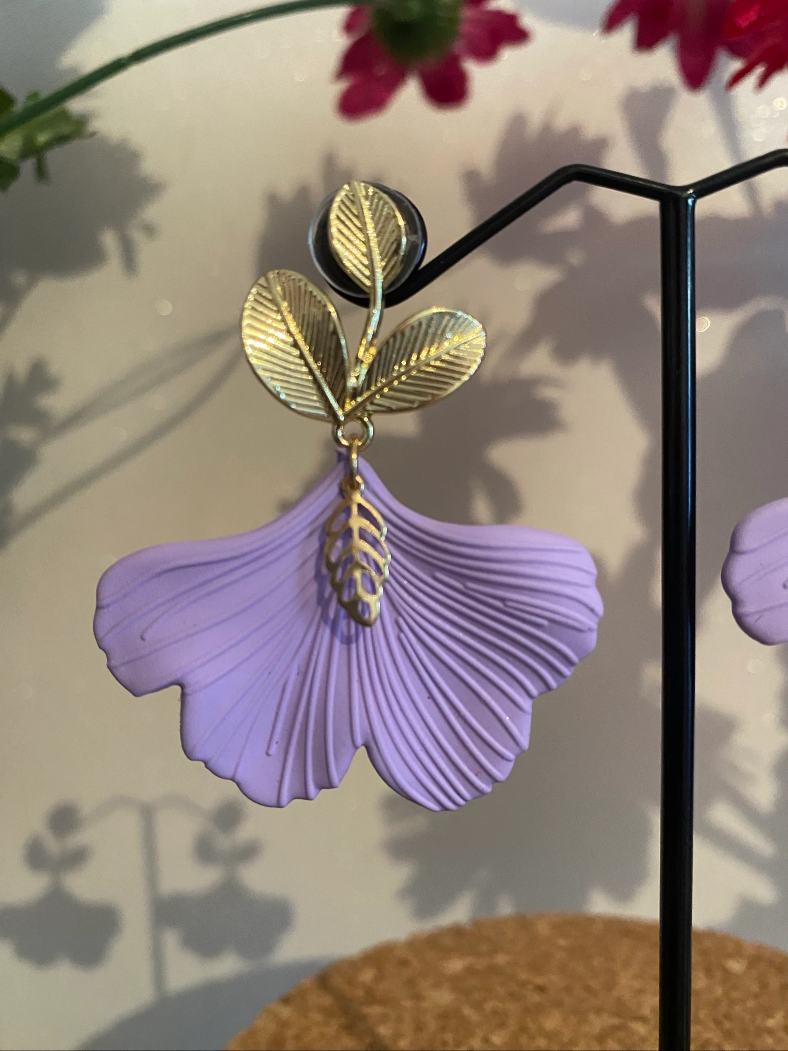 Brincos de folha de gingko lilás – photo 3